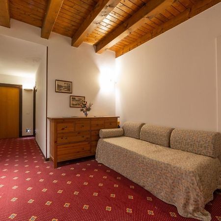 Albergo Ristorante Leon D'Oro Este Ngoại thất bức ảnh