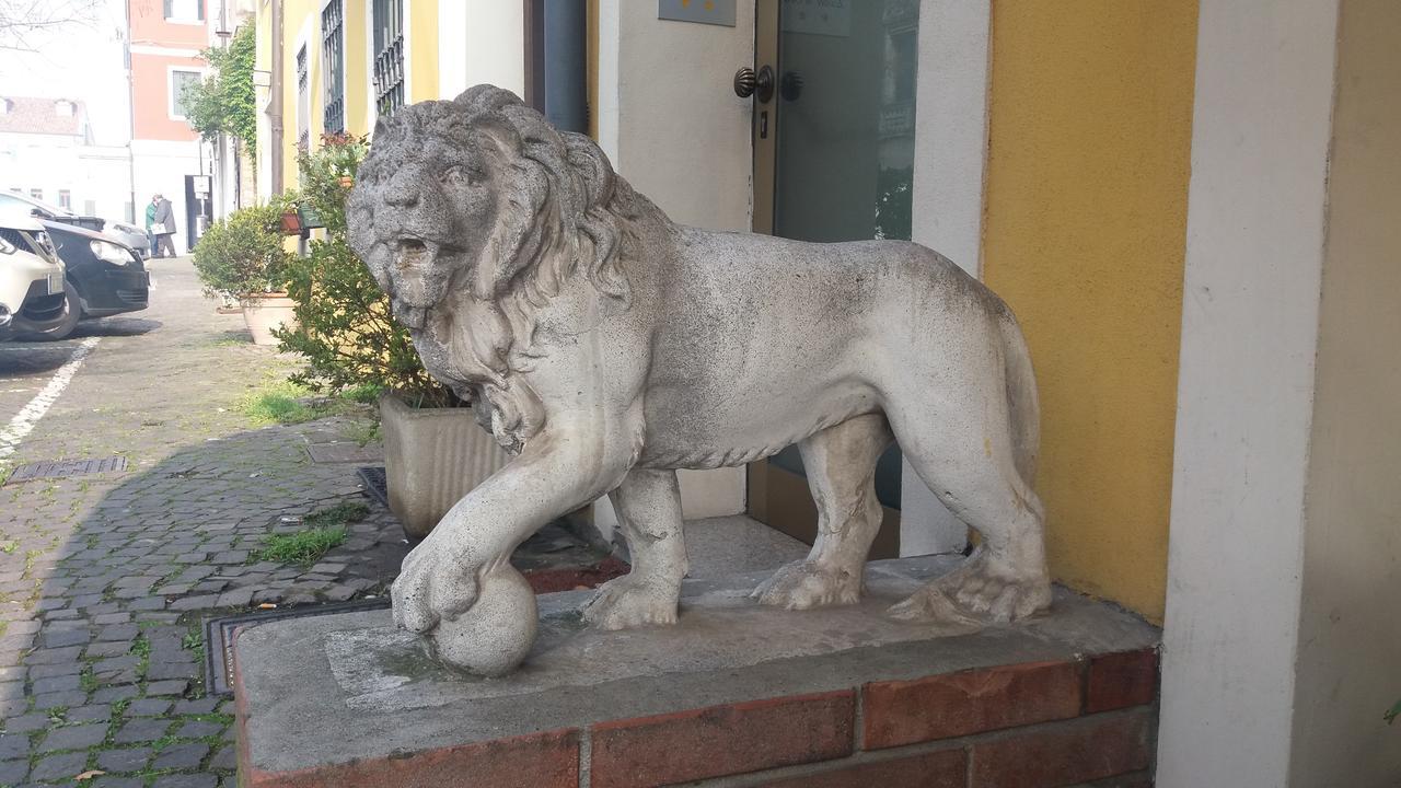 Albergo Ristorante Leon D'Oro Este Ngoại thất bức ảnh